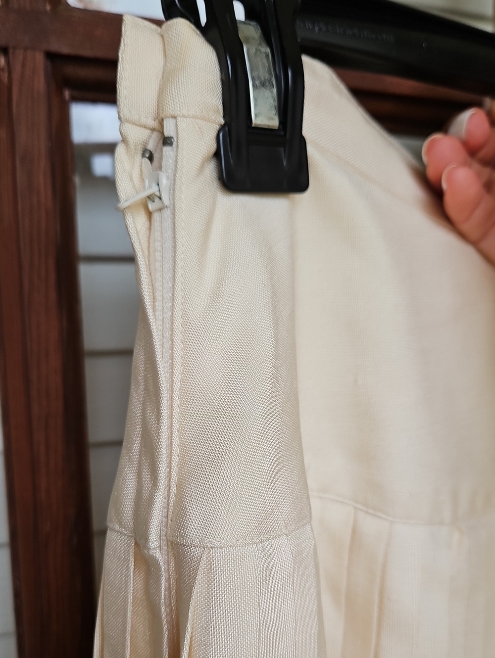 Sèmplice Vintage 100% Silk Pleated Cream Women's Skirt - Classic Midi Style - Picture 3 of 5
